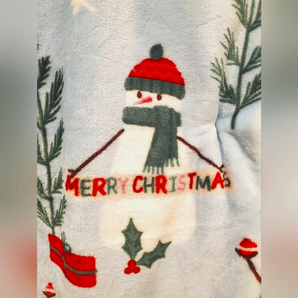 NEW Blue Snowman Merry Christmas Soft Plush Oversized Decorative Throw Blanket - Picture 6 of 8